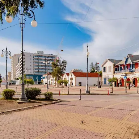 2br Sunrise Port View Steps From Finikoudes By Cyprus Horizons * Larnaca